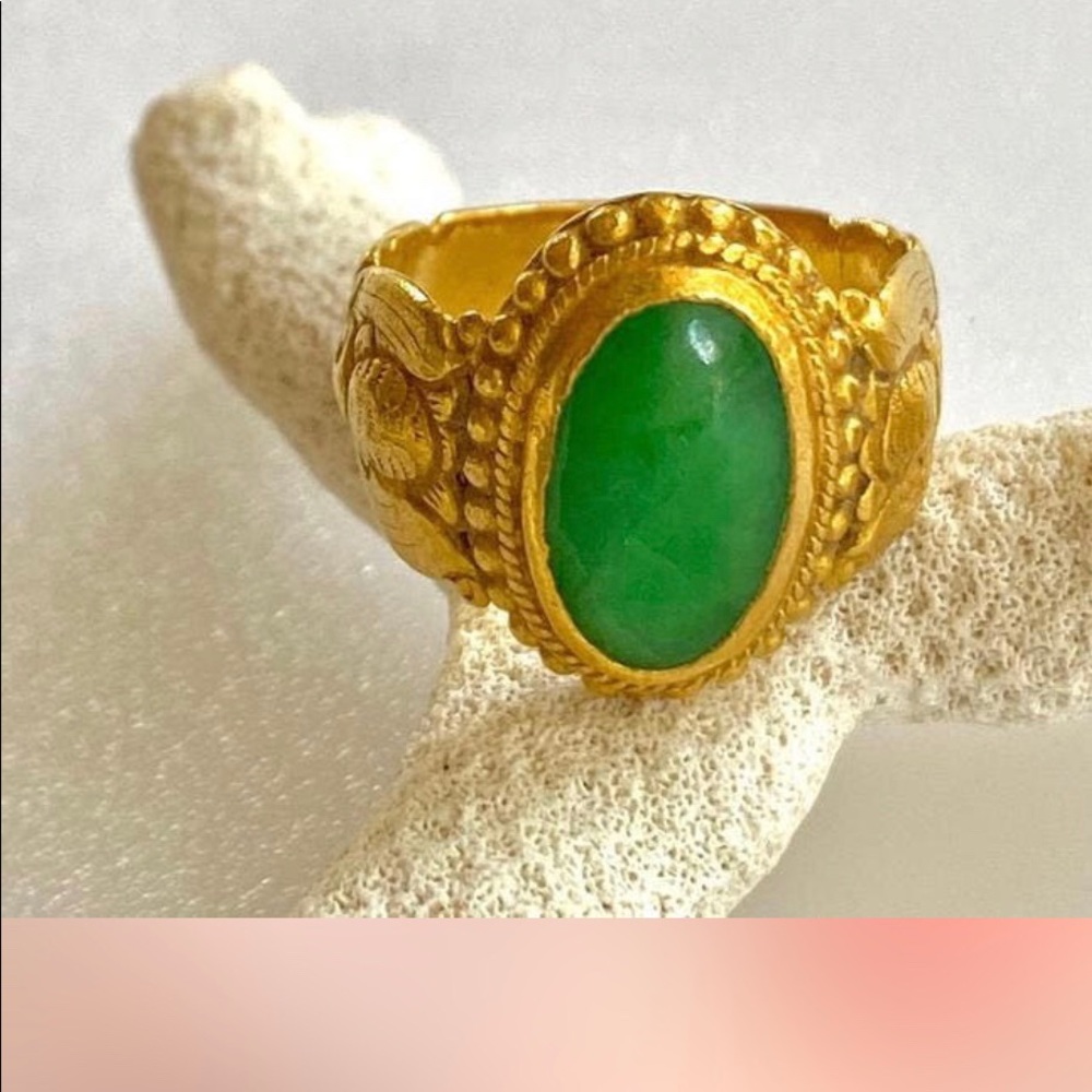 24k Gold Chinese Apple Green Jade Ring